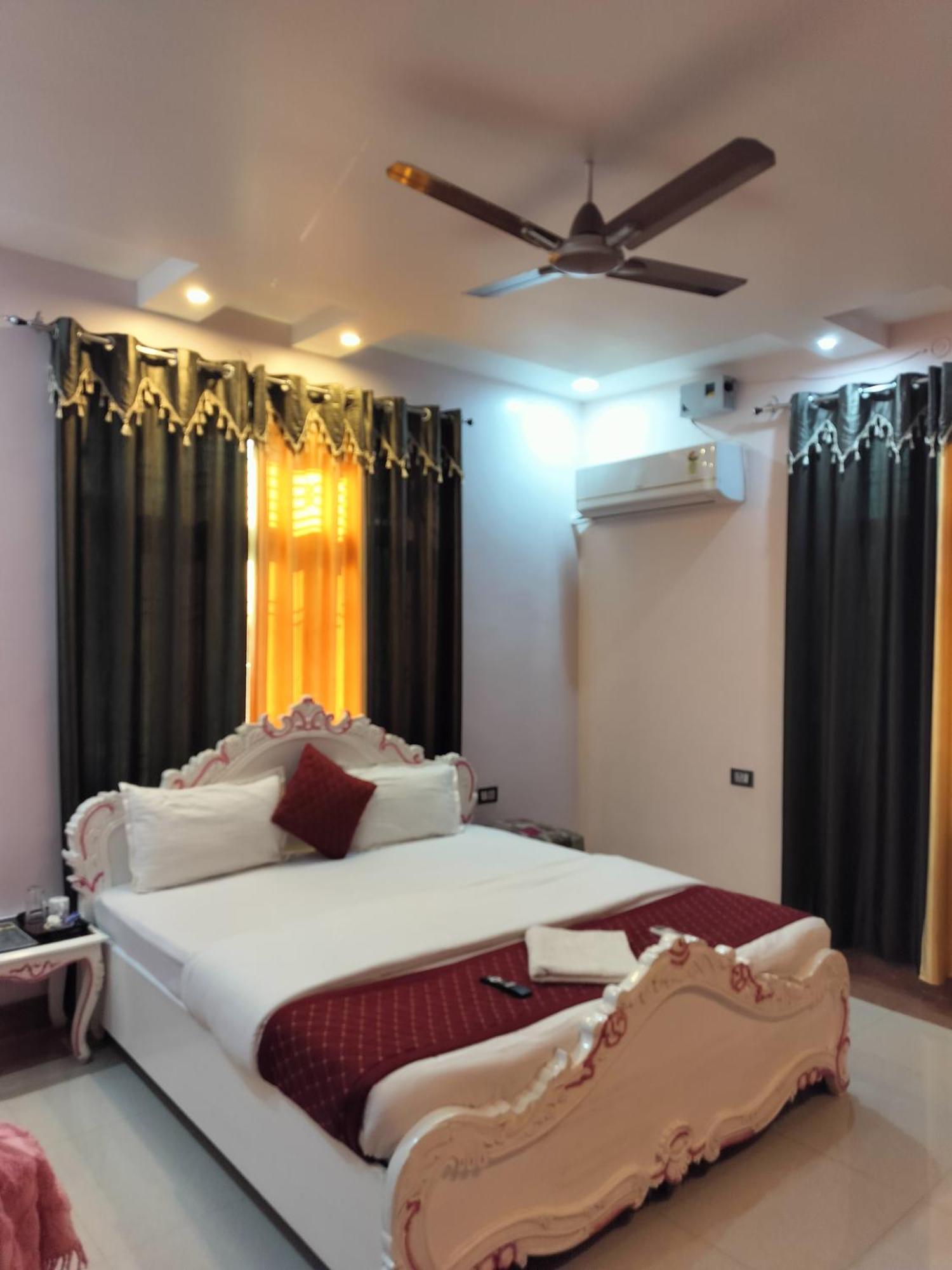 Shree Nanda Guest House Варанаси Екстериор снимка