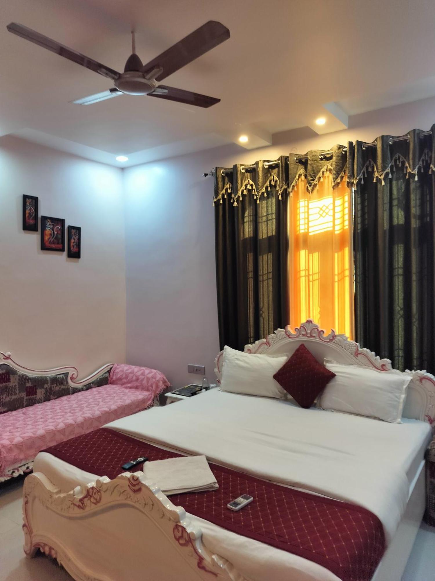 Shree Nanda Guest House Варанаси Екстериор снимка