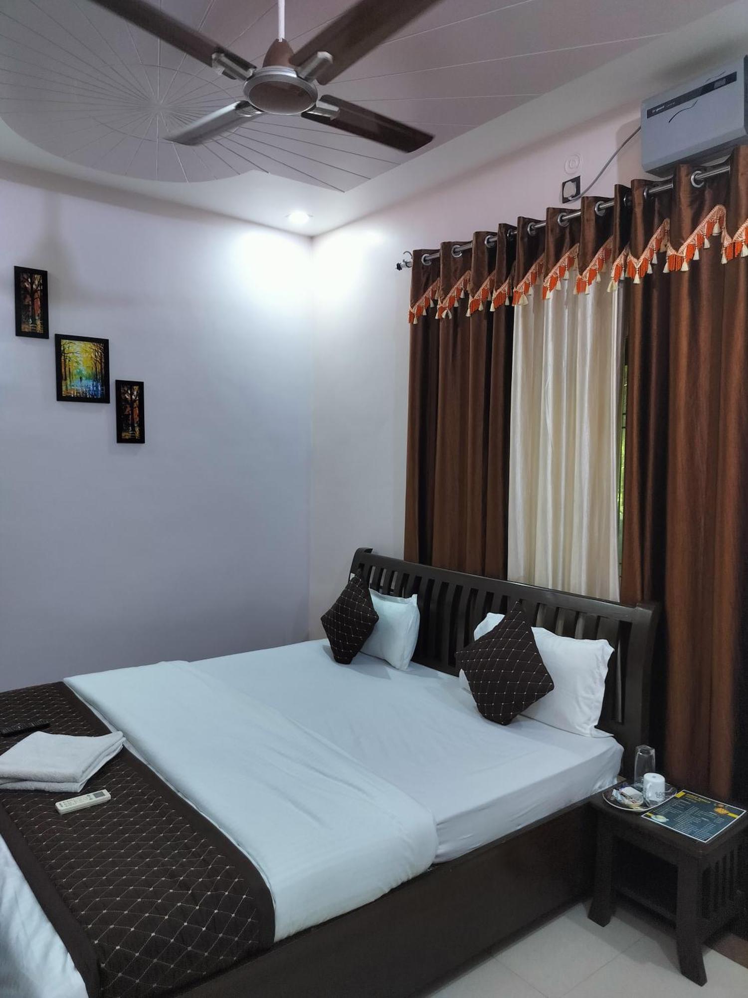 Shree Nanda Guest House Варанаси Екстериор снимка